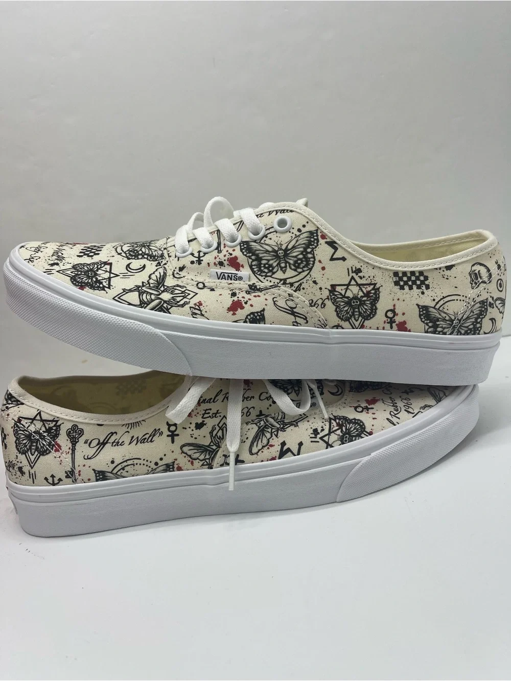 Vans Men’s Autentic Butterfly Journal Marshmallow
VN0A5KS9KIG Sneakers
Tattoo - Picture 14 of 16